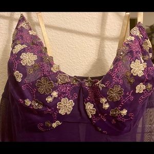 Violet purple Cacique nightie w/gold trim accents